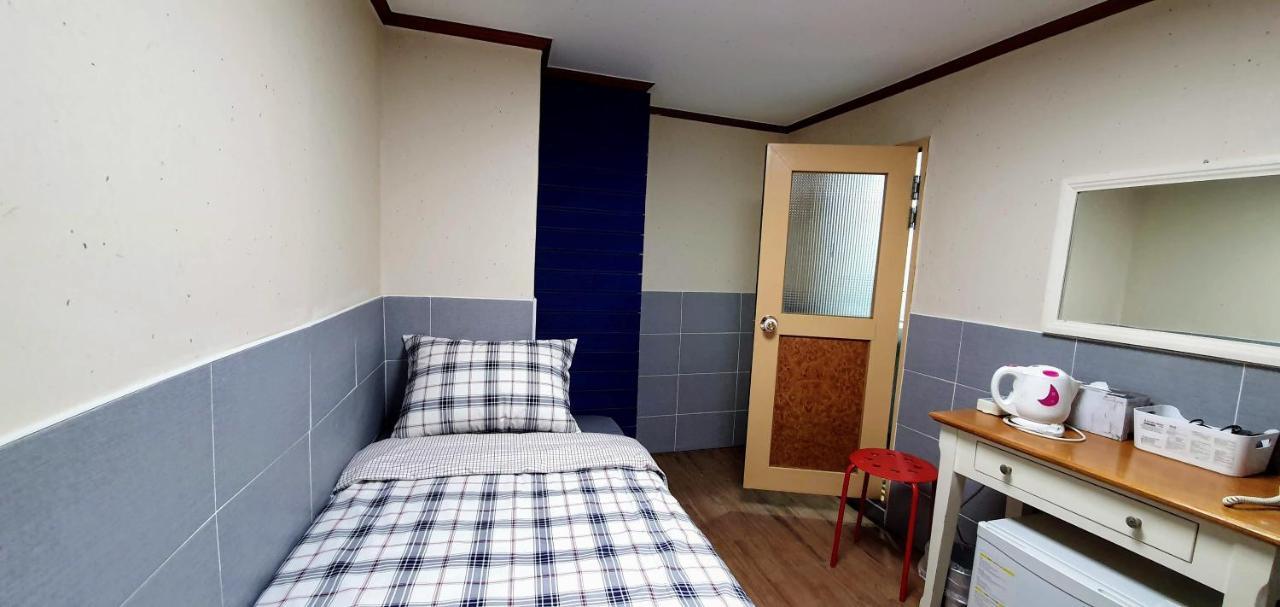 New Sun Guesthouse Myeongdong Seúl Exterior foto
